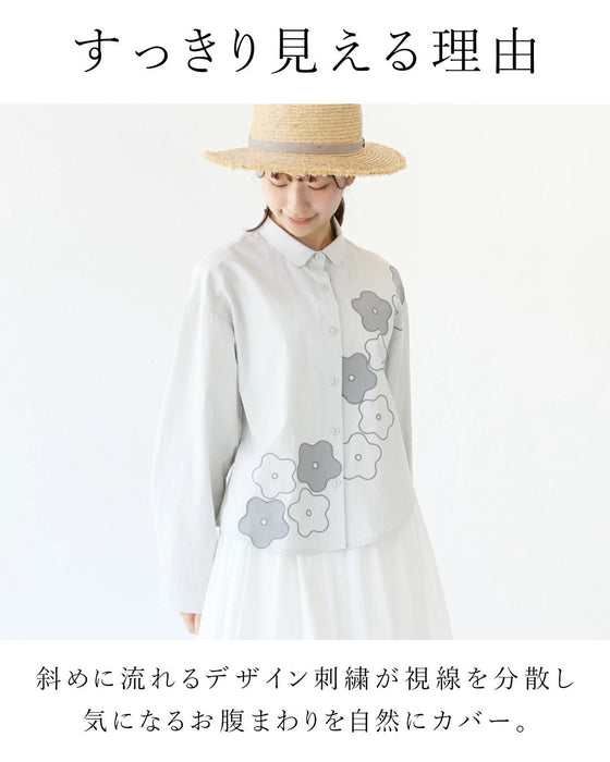 縦ライン強調ですっきり 花刺繍ブラウス