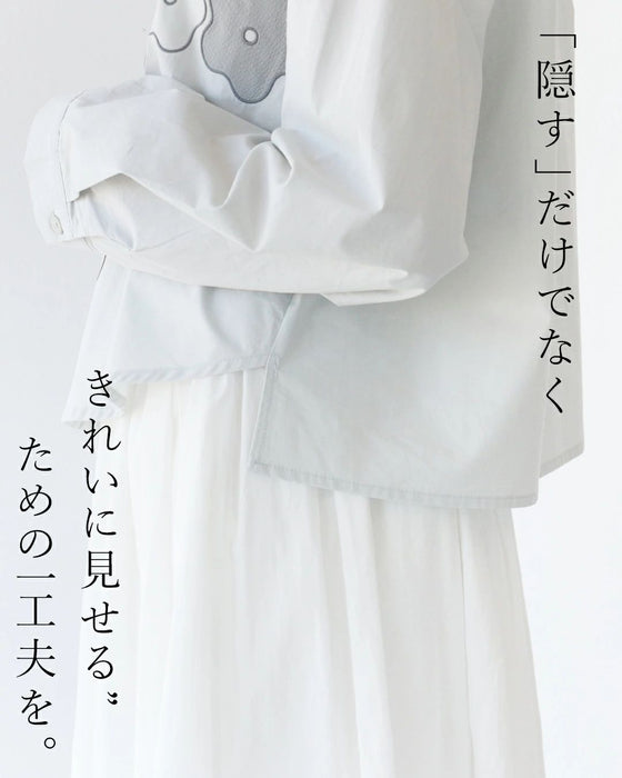 縦ライン強調ですっきり 花刺繍ブラウス