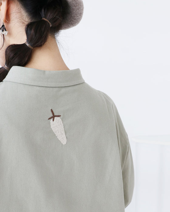 たべもの刺繍シャツトップス