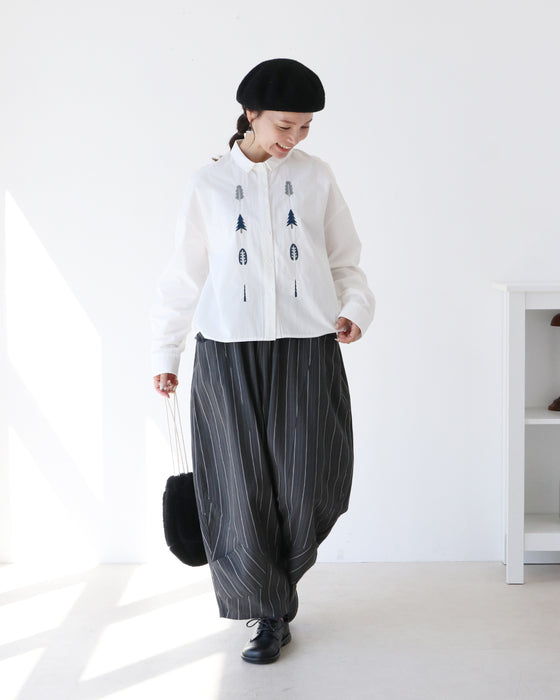 ツリー刺繍シャツ