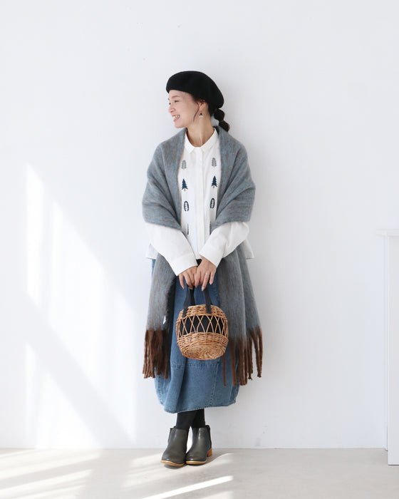 ツリー刺繍シャツ