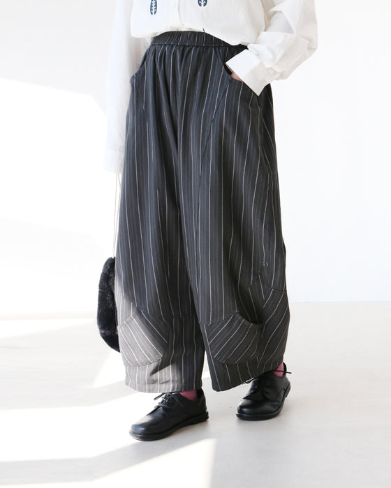 ストライプパンツ