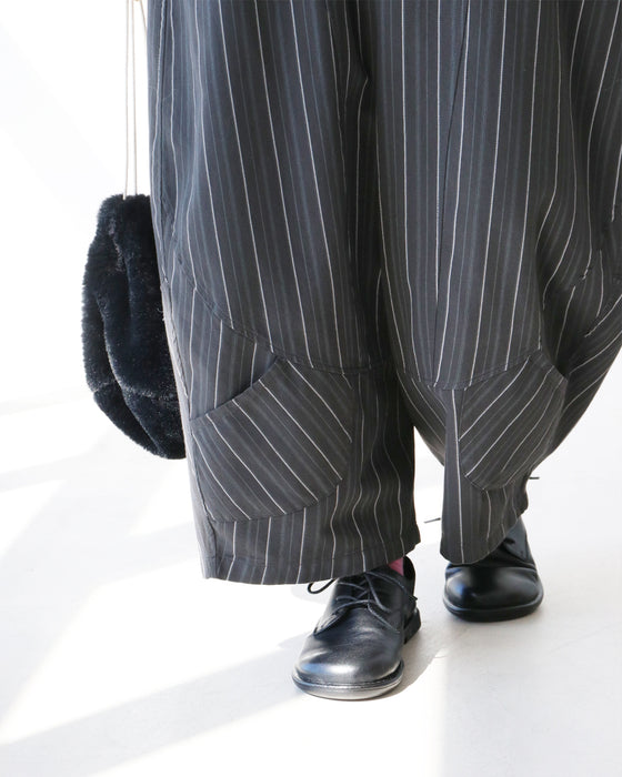 ストライプパンツ