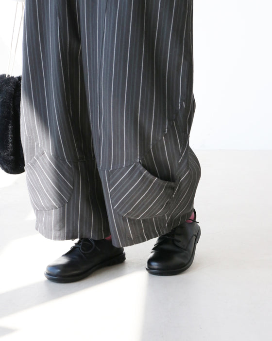 ストライプパンツ