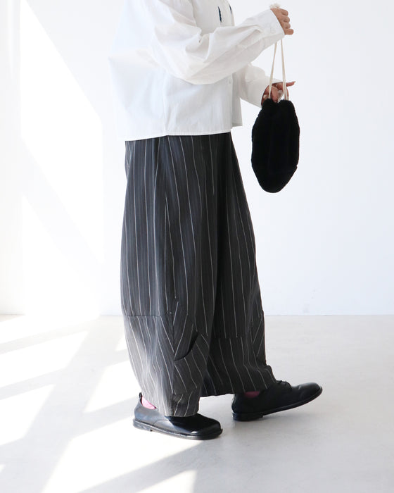 ストライプパンツ