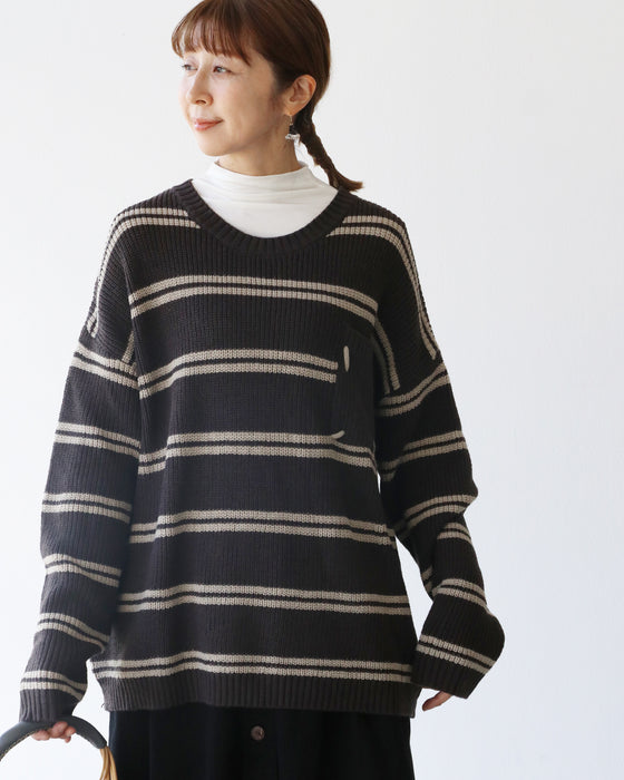 リラックスできる着心地ニット