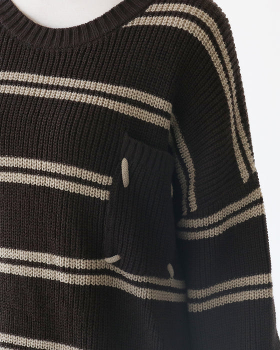 リラックスできる着心地ニット