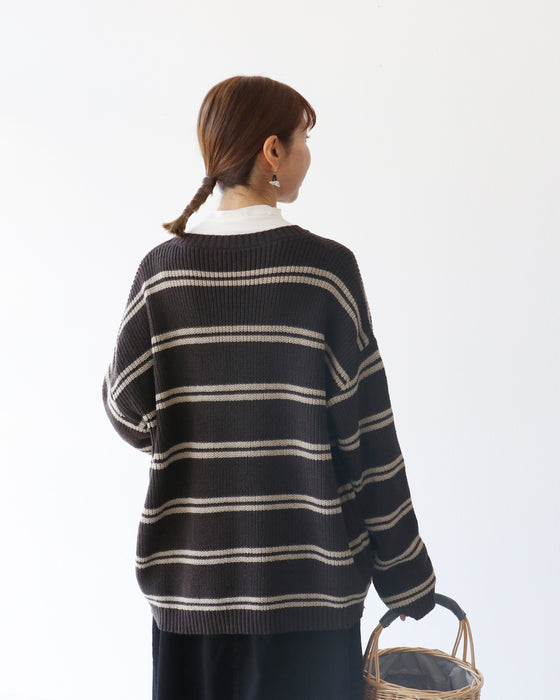 リラックスできる着心地ニット