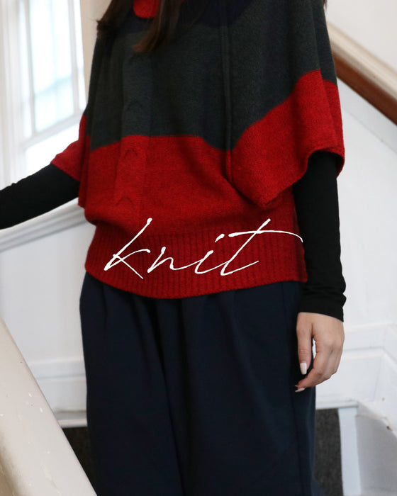 個性を添えてくれるニットトップス