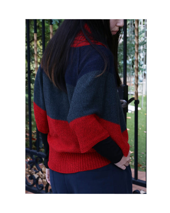 個性を添えてくれるニットトップス