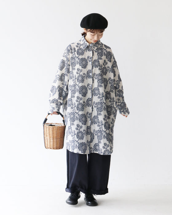 華やかな織り柄シャツ