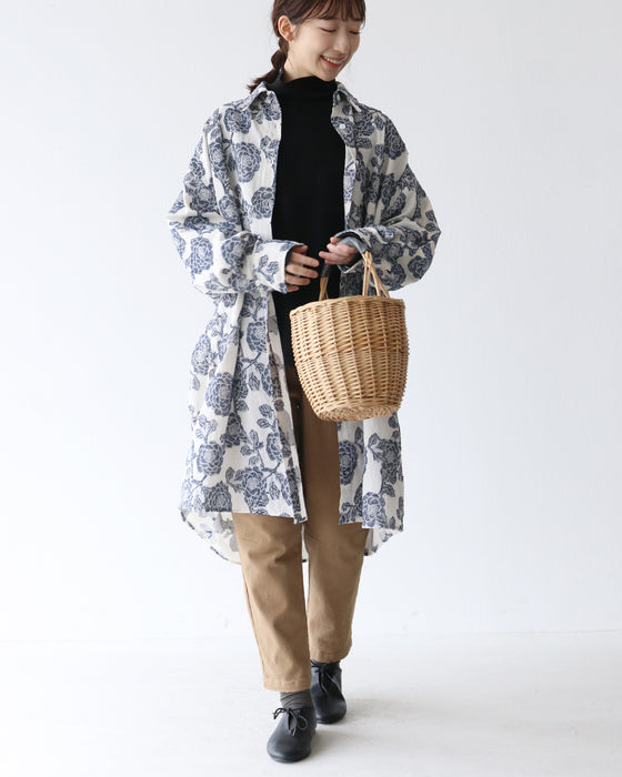 華やかな織り柄シャツ
