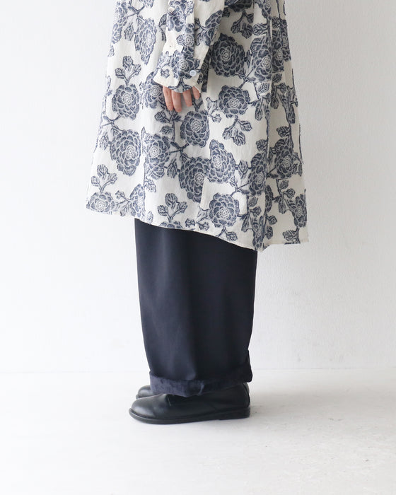 華やかな織り柄シャツ