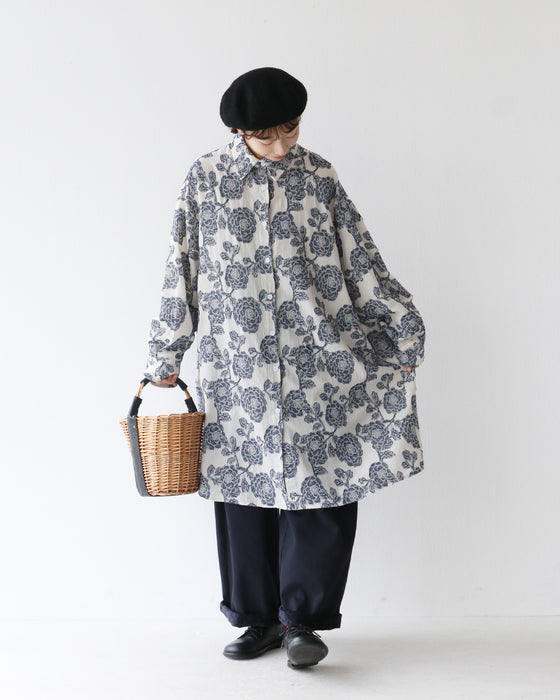 華やかな織り柄シャツ