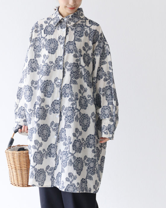 華やかな織り柄シャツ