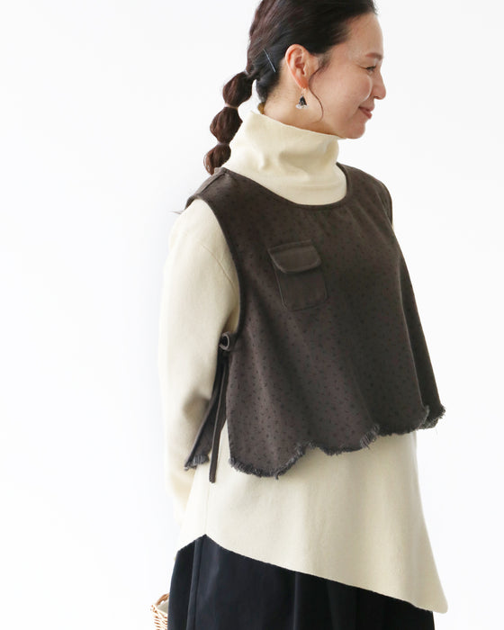 小花柄で日常にやさしい彩り ベスト