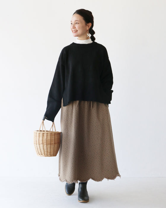 甘すぎない可憐な小花柄スカート