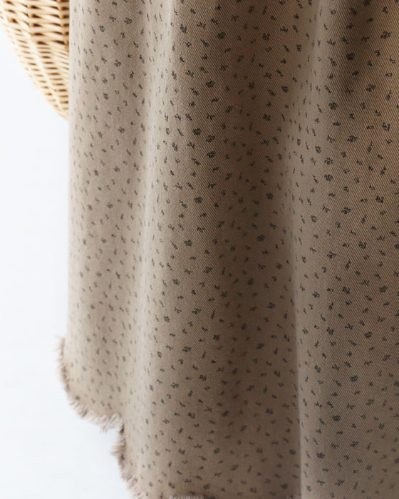 甘すぎない可憐な小花柄スカート