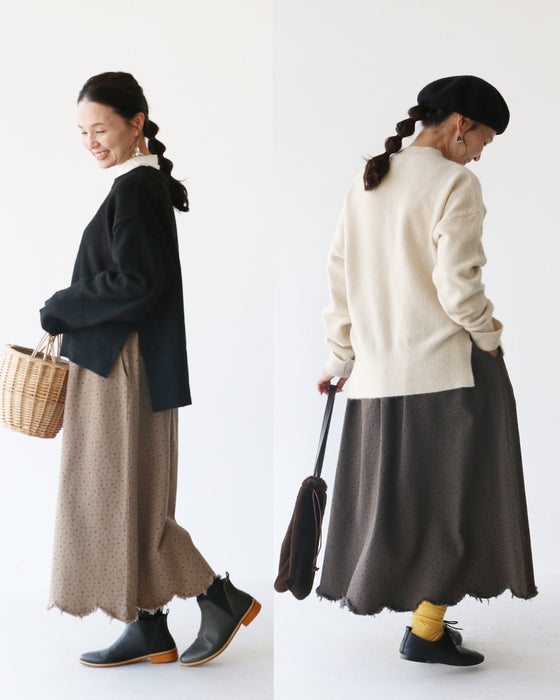 甘すぎない可憐な小花柄スカート