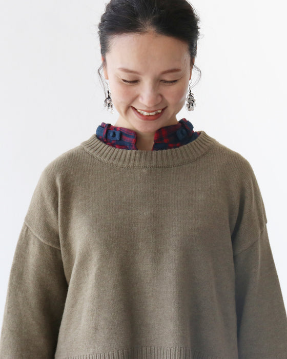 〈全3色〉体型カバースリットニット