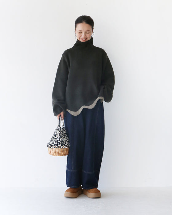 裾波配色ニット