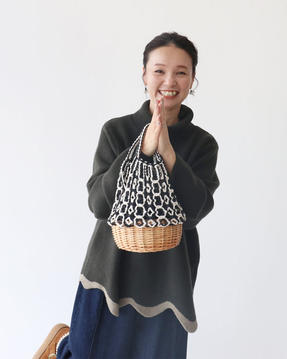 裾波配色ニット