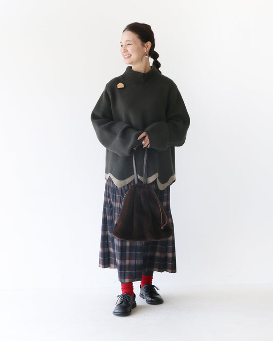 裾波配色ニット
