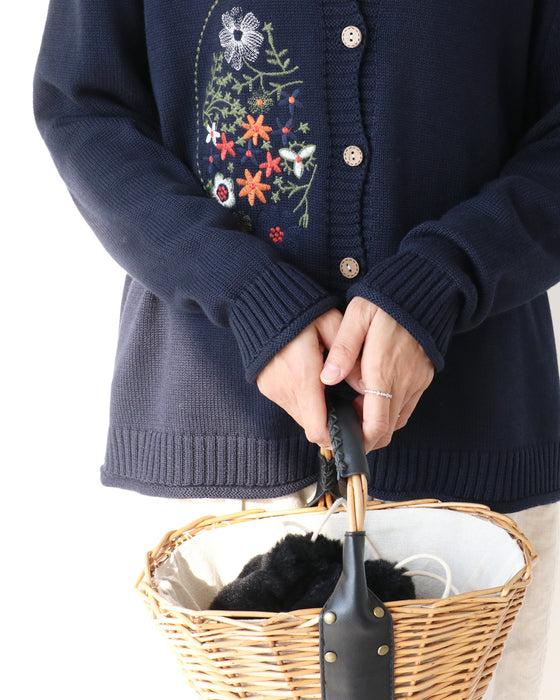 色鮮やかなお花刺繡カーディガン