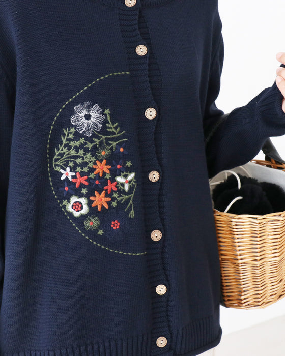色鮮やかなお花刺繡カーディガン