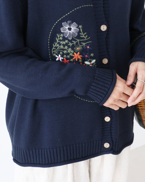 色鮮やかなお花刺繡カーディガン