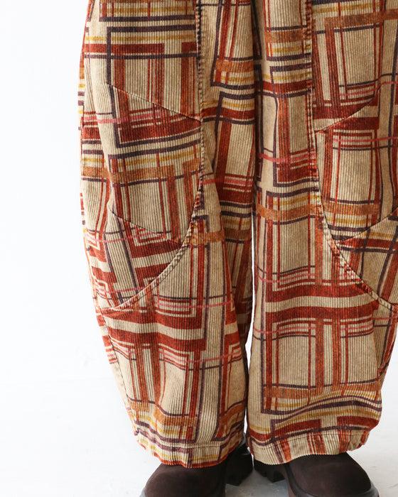 レトロな色香をゆるっと軽やかに