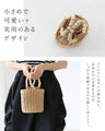 シンプルコーデの主役バッグ