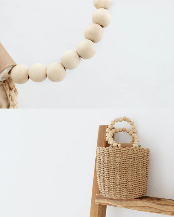 シンプルコーデの主役バッグ