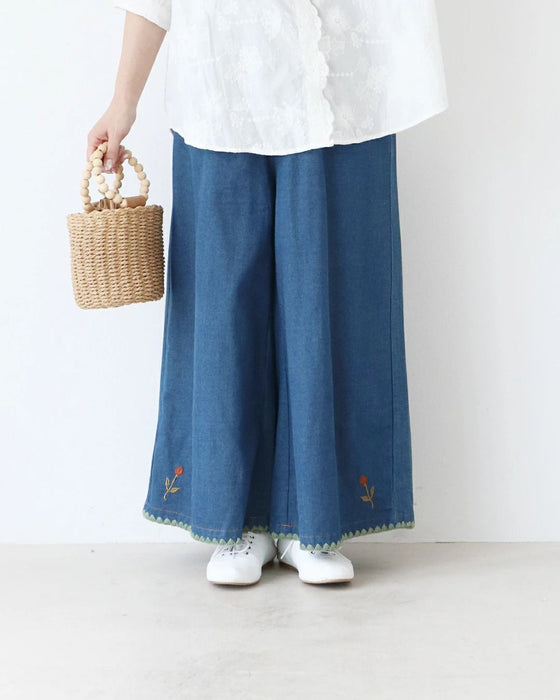 シンプルの中に、ひとさじの遊び心 パンツ