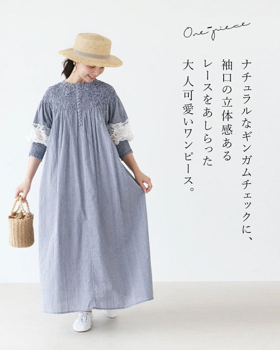 ふんわり揺れてさりげなく華やぐレース袖のチェックワンピース