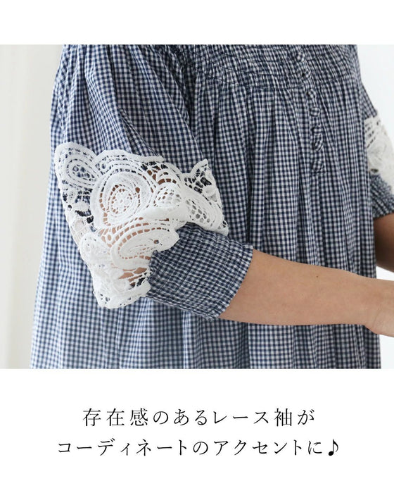 ふんわり揺れてさりげなく華やぐレース袖のチェックワンピース