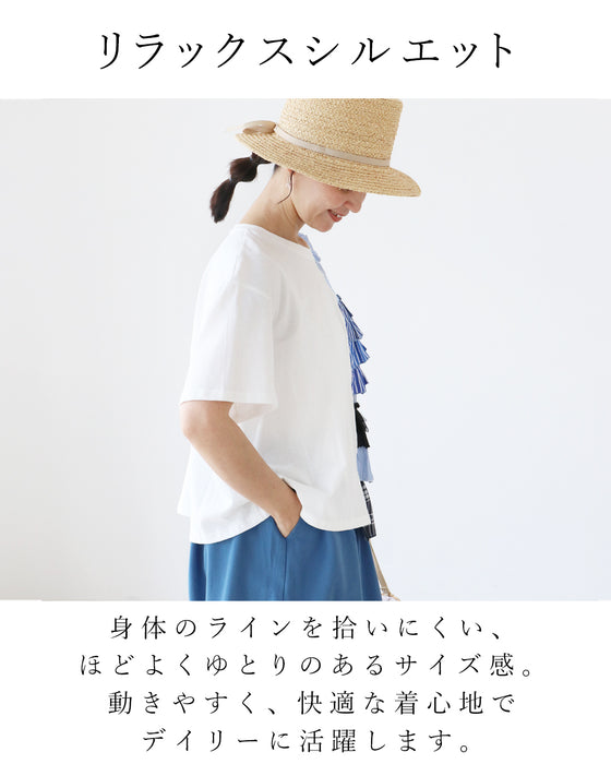 遊び心をプラスする、リメイク風Tシャツ。