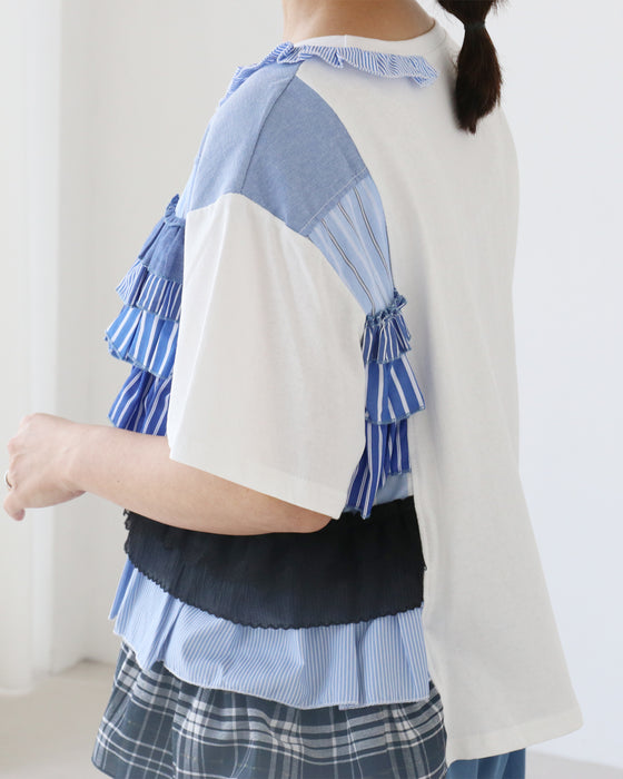 遊び心をプラスする、リメイク風Tシャツ。
