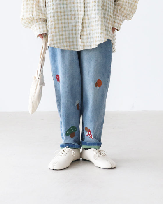 【S～3L対応】きのこ刺繍の伸縮デニム