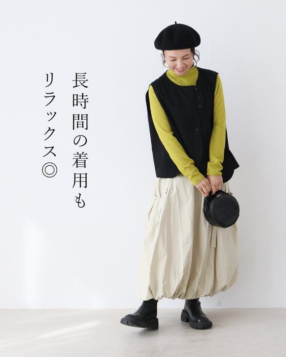 苦しくならないオフネックニットインナー