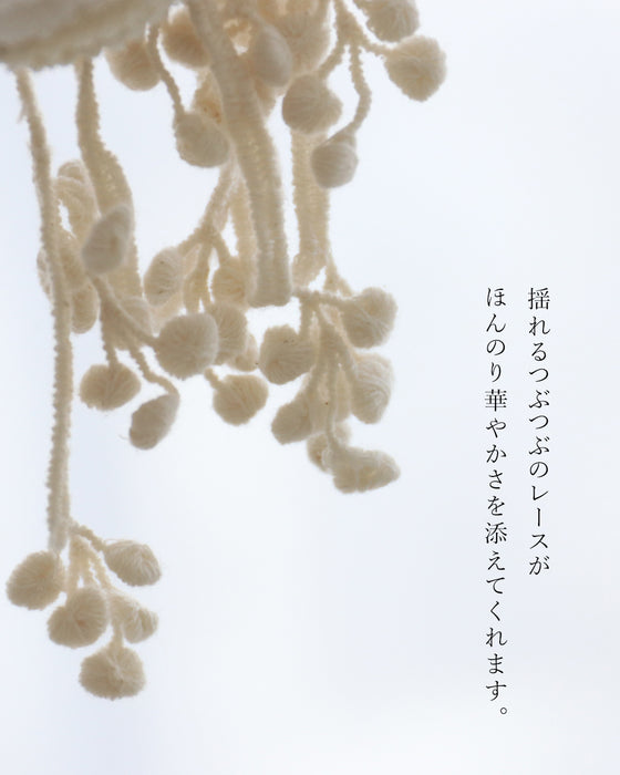 レースとリネンの布花ブローチ