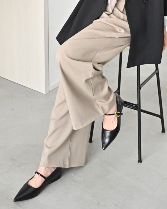 セレモニーシーンでも活躍！エナメルフラット