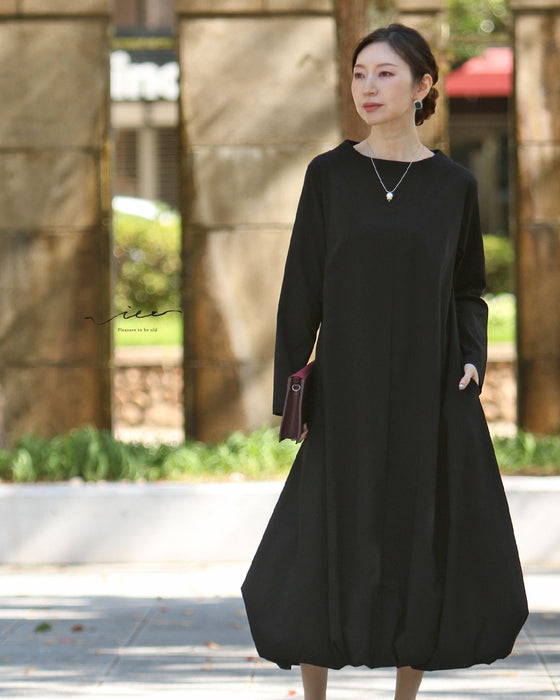 original シック。黒のバルーンワンピース