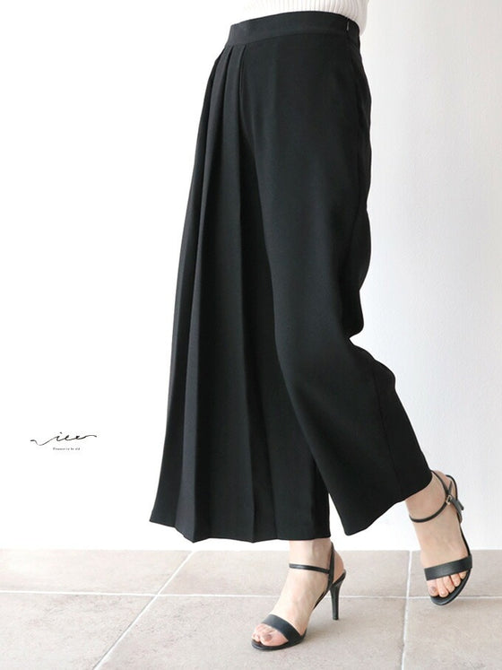 【セール商品返品交換不可】片側プリーツのシルエットパンツゆったり