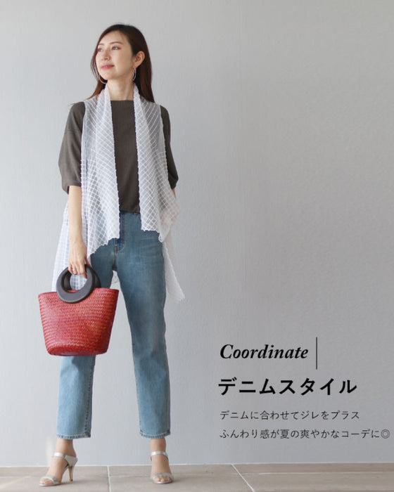 一枚あれば華やぐふんわりジレを纏う