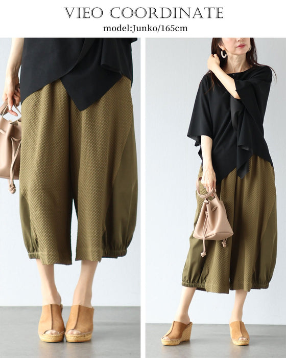 シンプルの先にあるひと癖ゆるワイドパンツ