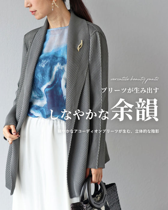 繊細さと華やかさを アコーディオンプリーツのジャケット