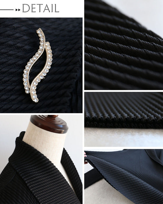 繊細さと華やかさを アコーディオンプリーツのジャケット