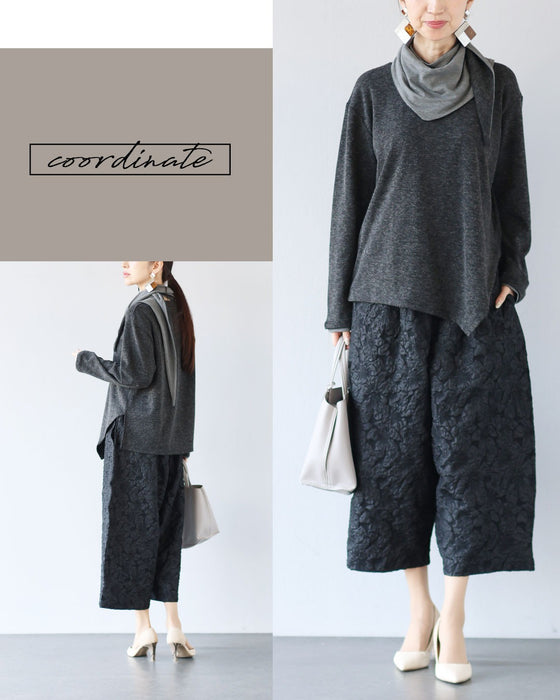 洗練された大人モード　ストール付きトップス
