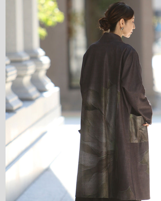 凛とした美しさを　大輪の花をまとう羽織り